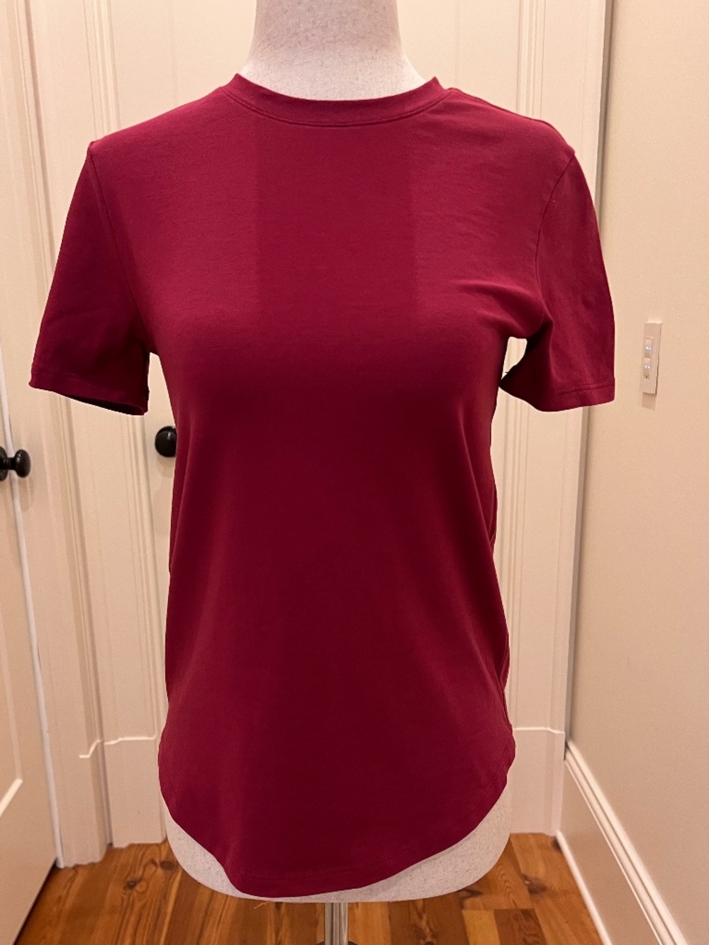 LuLu Lemon  Shortsleeved Crewneck  T-shirt Wine  Size 2